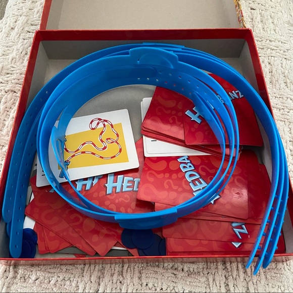 HEDBANZ 2ND EDITION The Quick Question Game of "What Am I?" Ages 7+ - INCOMPLETE - Picture 8 of 8